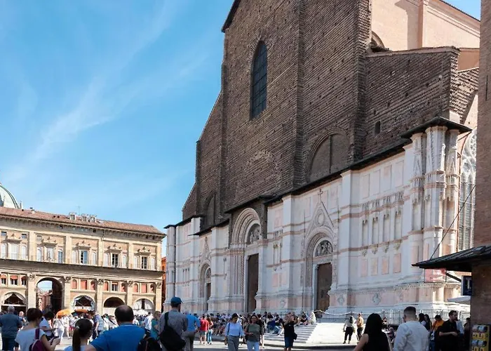 Centro - Due Torri Palace H - And 3* ボローニャ