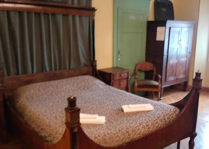 Guest house Centro - Due Torri Palace H - And Bologna